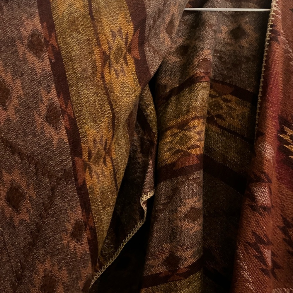 Rustic Brown Patterned Throw Blanket - image 4